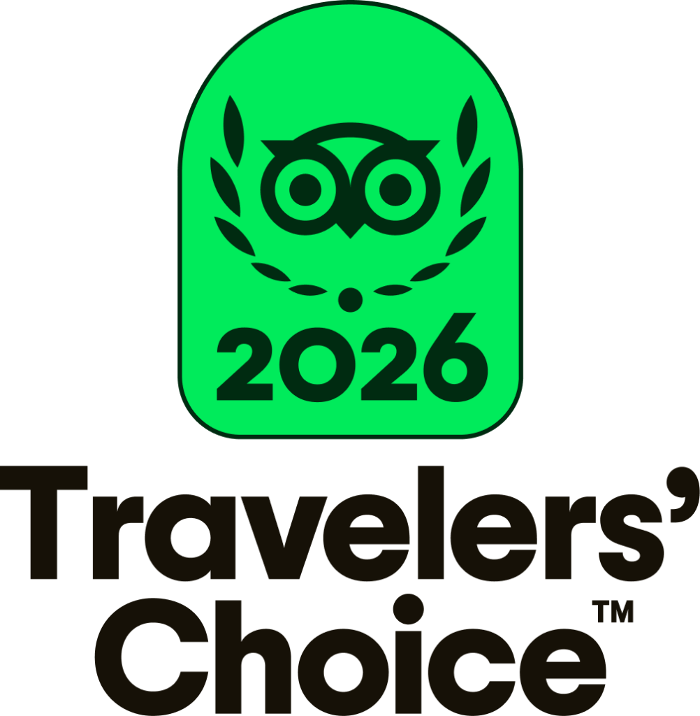 tc badge + travelers’ choice center aligned black l